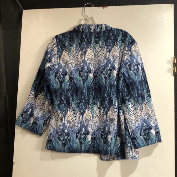 Chico’s Open Jacket in Chico’s size 1 or medium blue and white - Picture 13 of 14